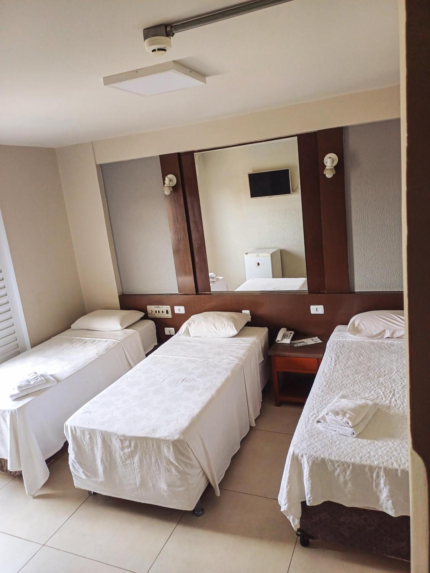 Piloes Palace Hotel Mineiros Extérieur photo