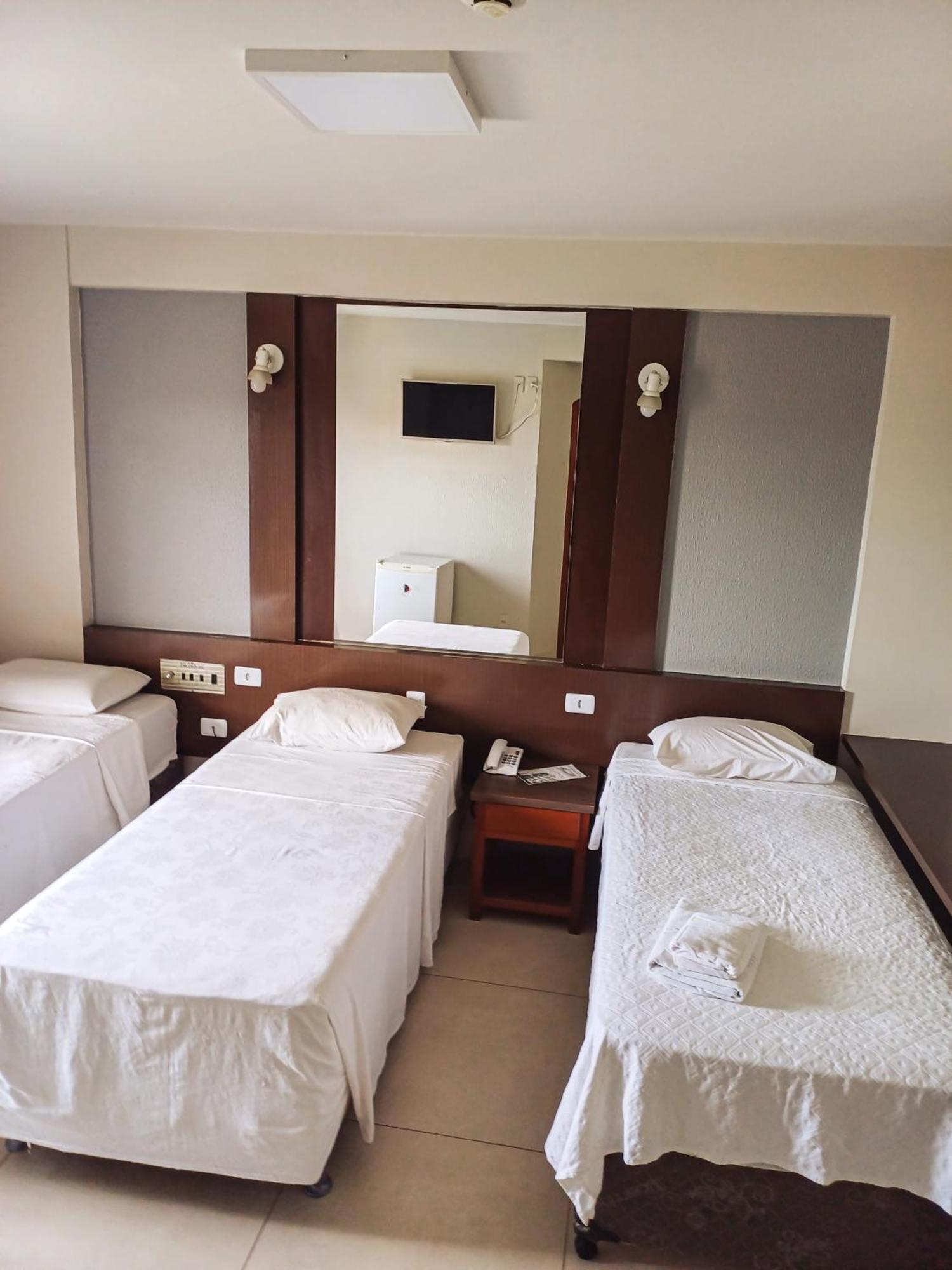 Piloes Palace Hotel Mineiros Extérieur photo