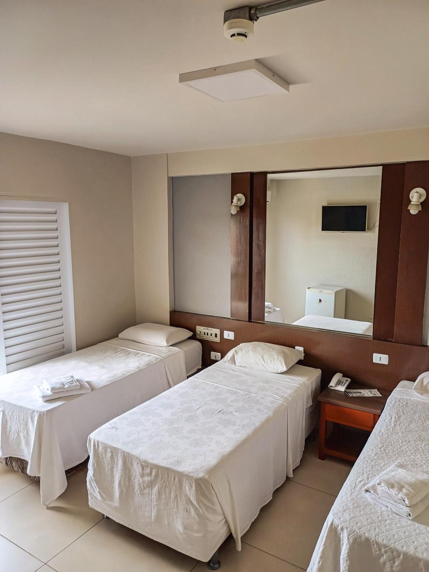 Piloes Palace Hotel Mineiros Extérieur photo