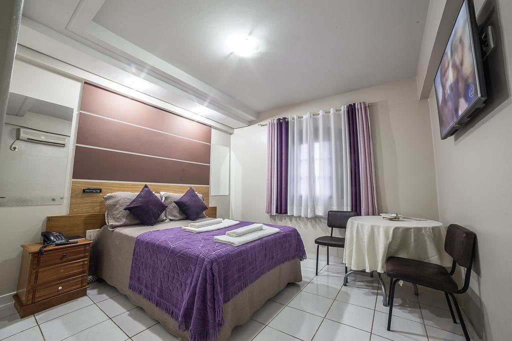 Piloes Palace Hotel Mineiros Extérieur photo