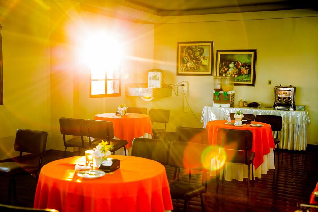 Piloes Palace Hotel Mineiros Extérieur photo