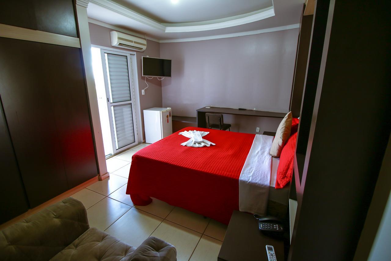 Piloes Palace Hotel Mineiros Extérieur photo