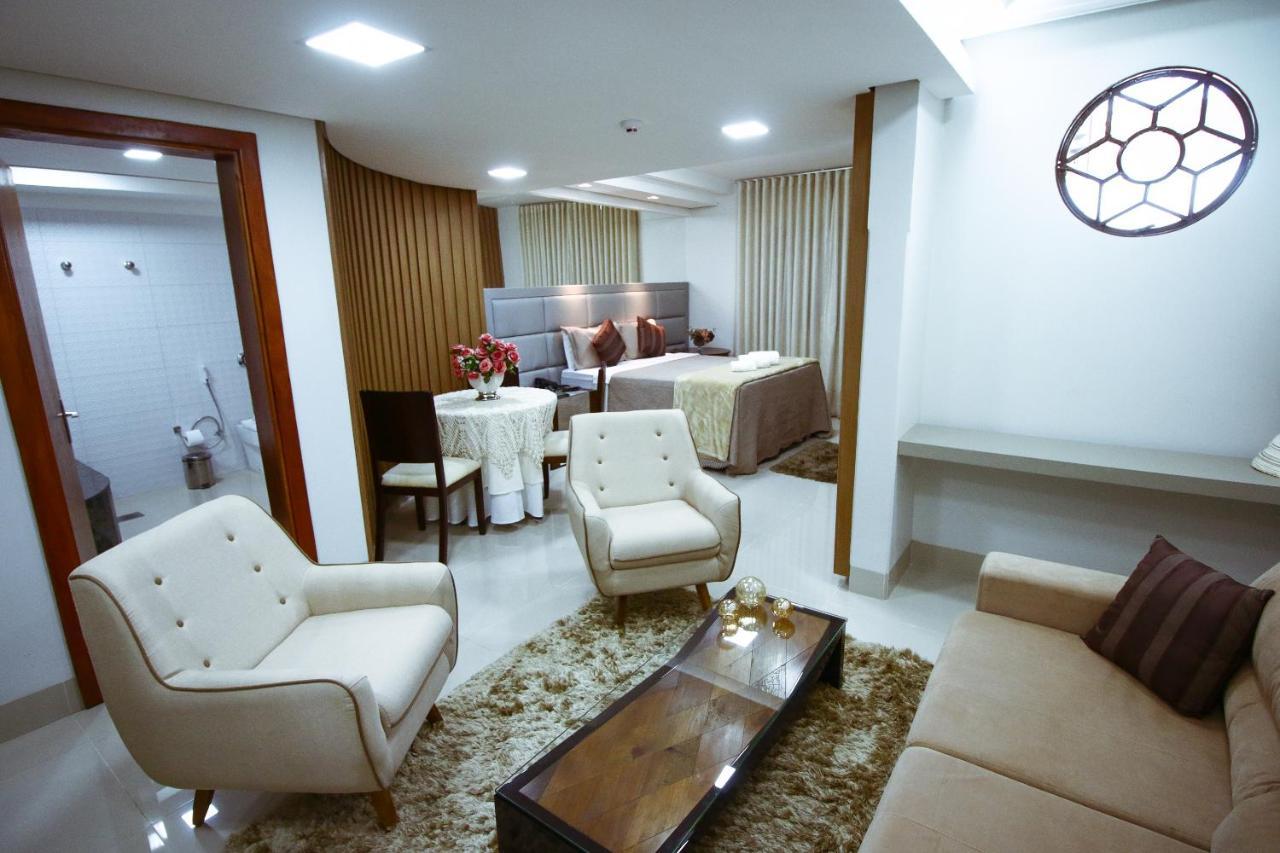 Piloes Palace Hotel Mineiros Extérieur photo