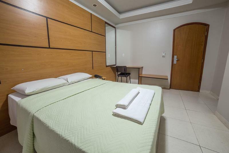 Piloes Palace Hotel Mineiros Extérieur photo